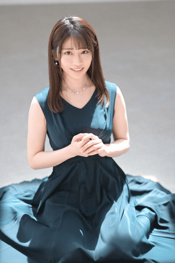 sinh ngày 24 tháng 4 năm 1999 (22 tuổi) thuộc cung hoàng đạo Kim Ngưu., Sở hữu số đo 87 (Cúp E) -57-86cm cùng chiều cao 169cm